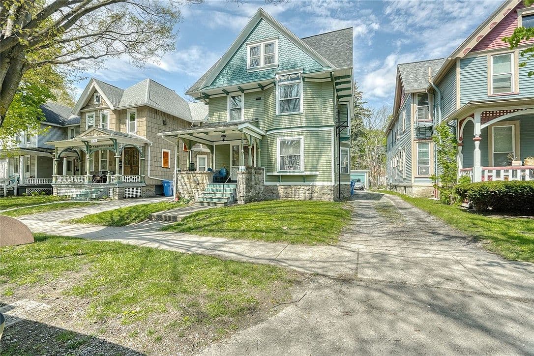 Primary listing photo