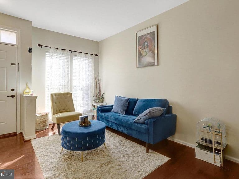 Listing photo 5