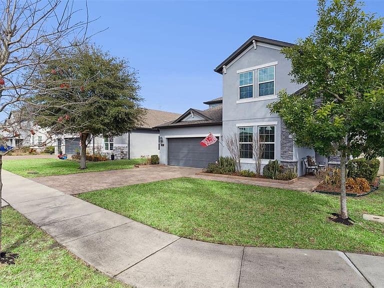 Listing photo 3