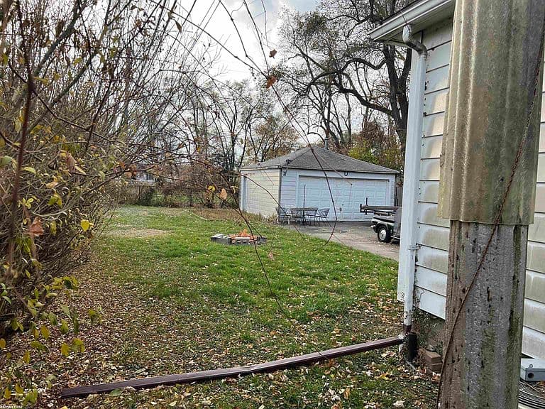 Listing photo 5