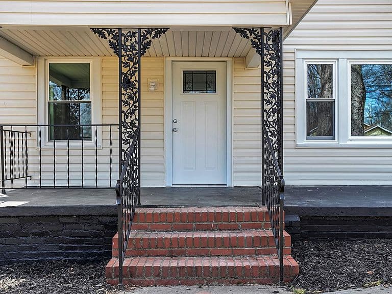 Listing photo 3