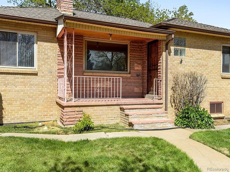 Listing photo 3