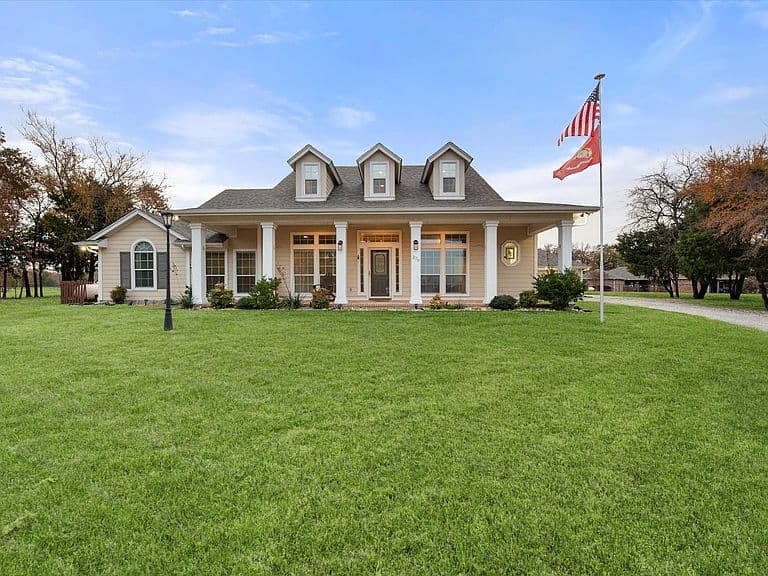 Listing photo 5