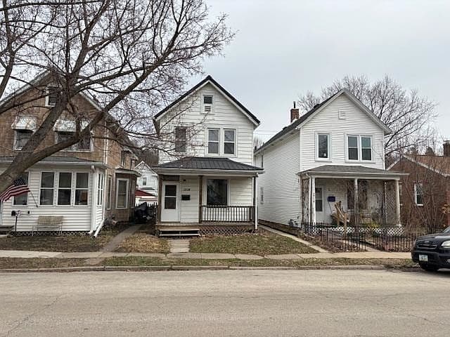 Listing photo 2