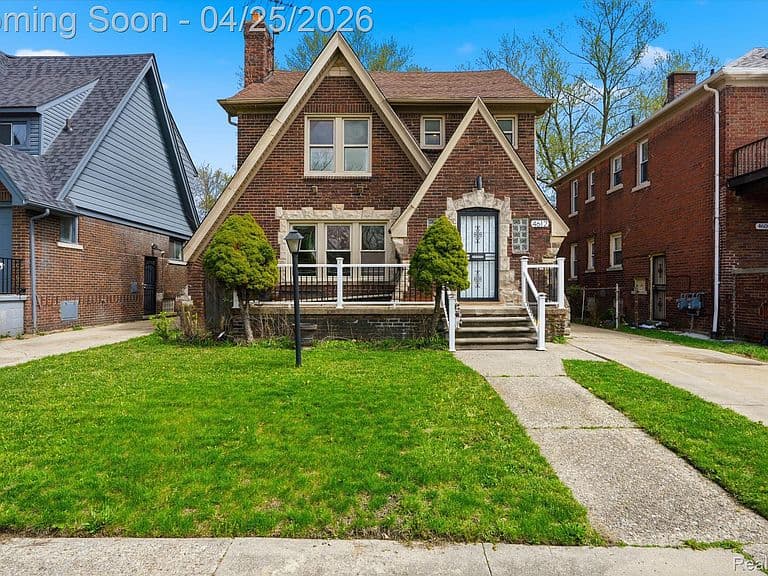 Listing photo 2