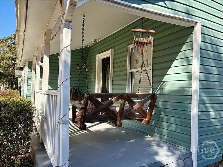Listing photo 5