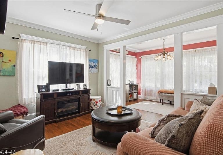 Listing photo 4