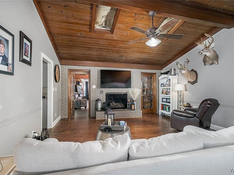 Listing photo 4