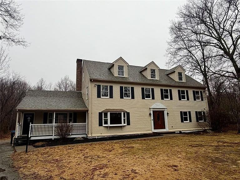 Listing photo 2