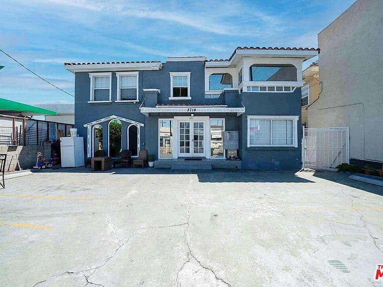 Listing photo 3