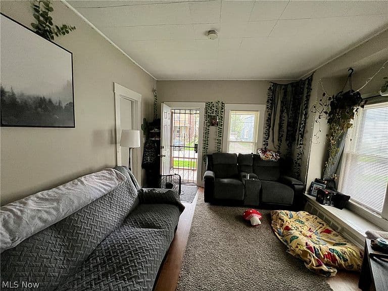 Listing photo 5