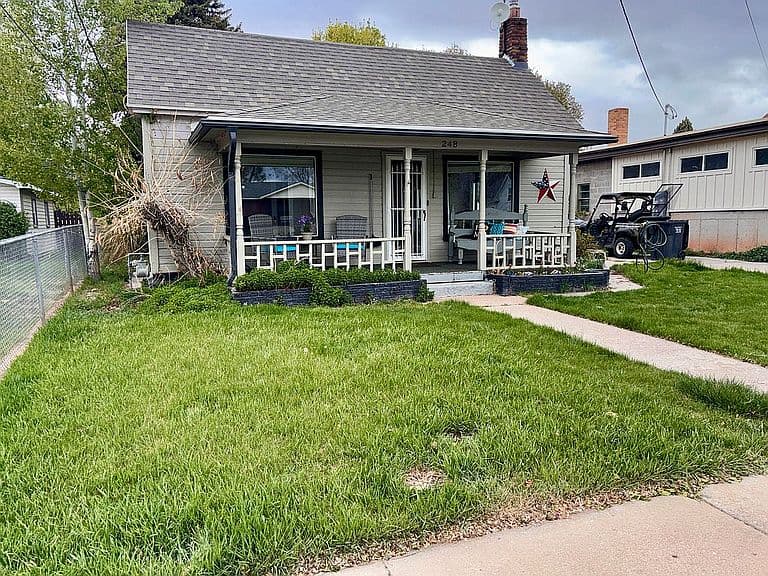 Listing photo 2