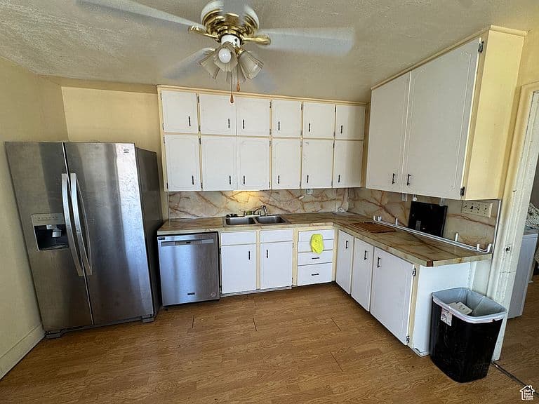 Listing photo 3