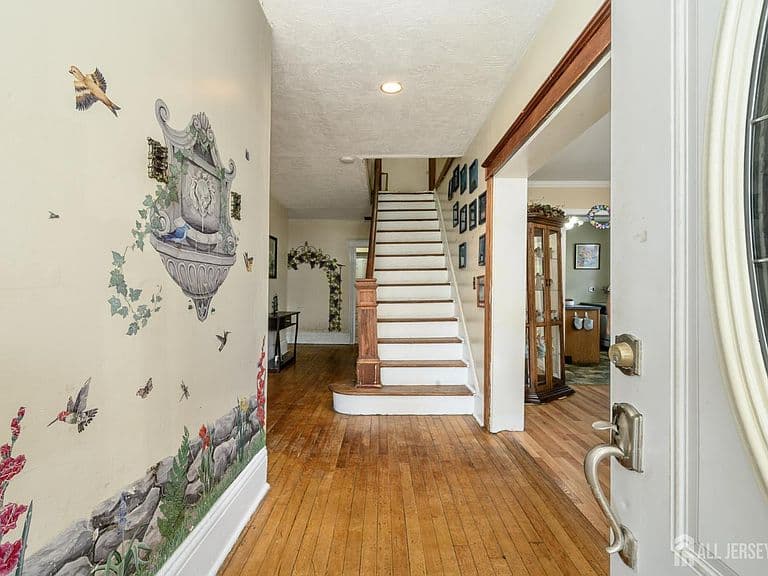 Listing photo 4
