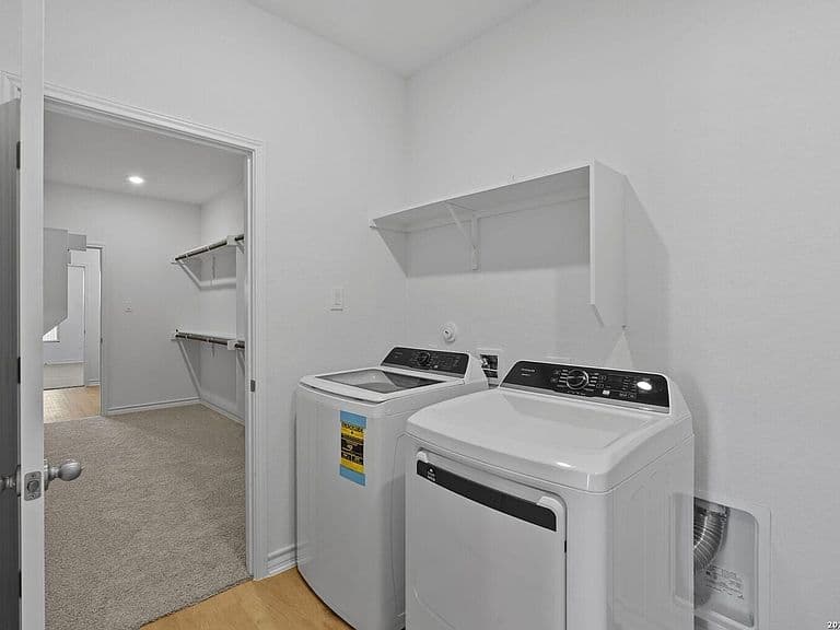 Listing photo 5