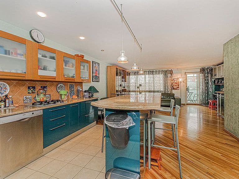 Listing photo 5