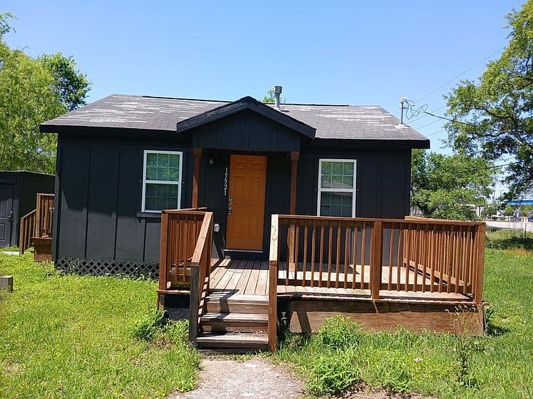 Listing photo