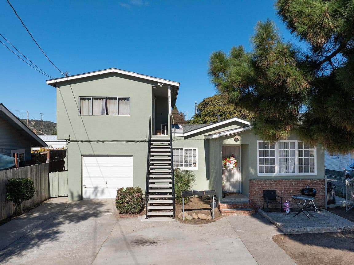 Primary listing photo