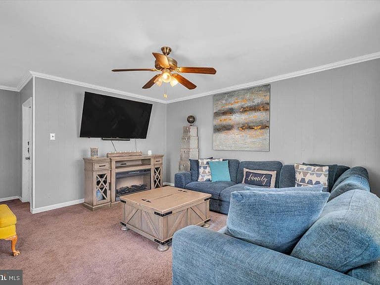 Listing photo 5