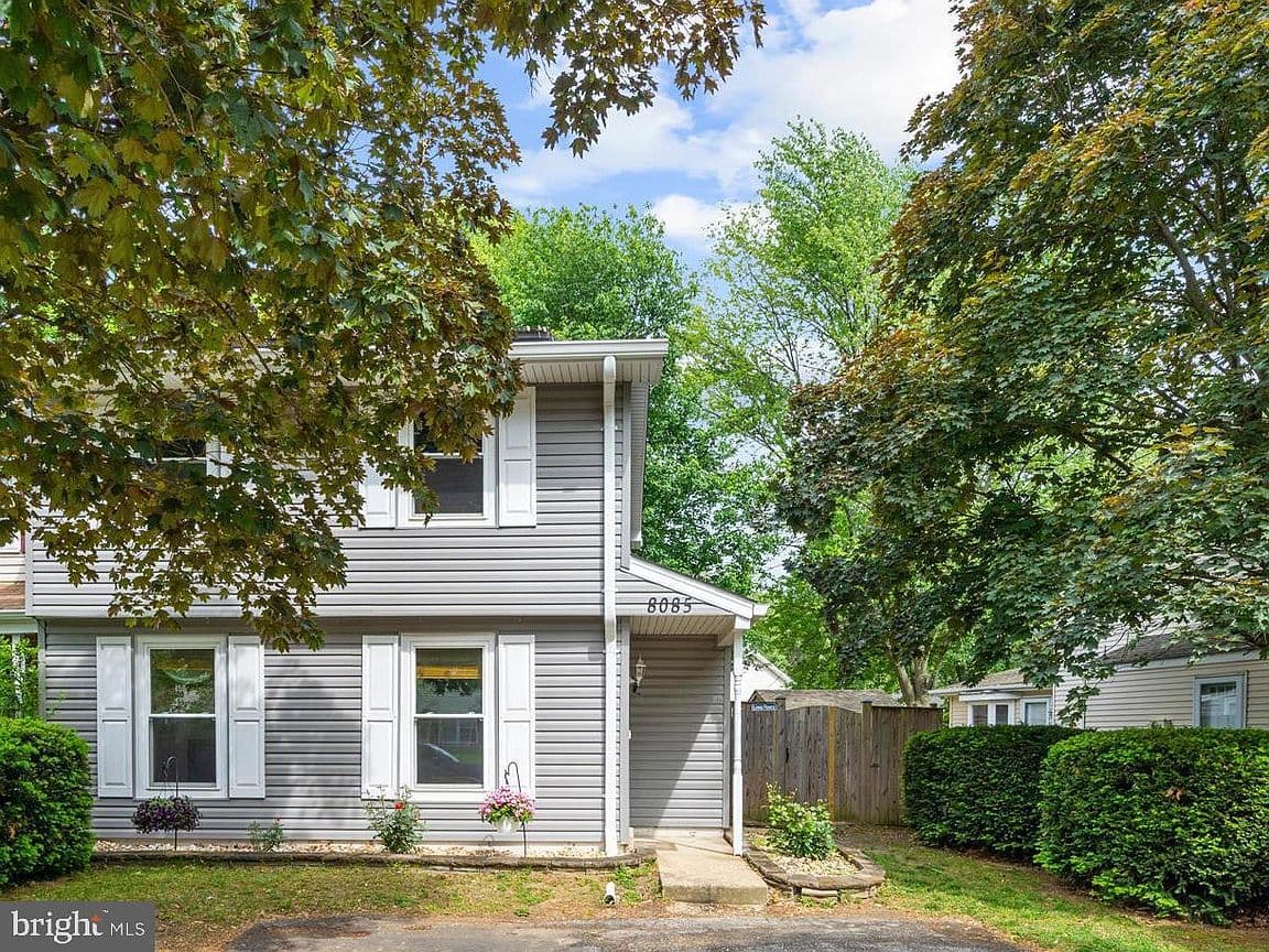 Primary listing photo
