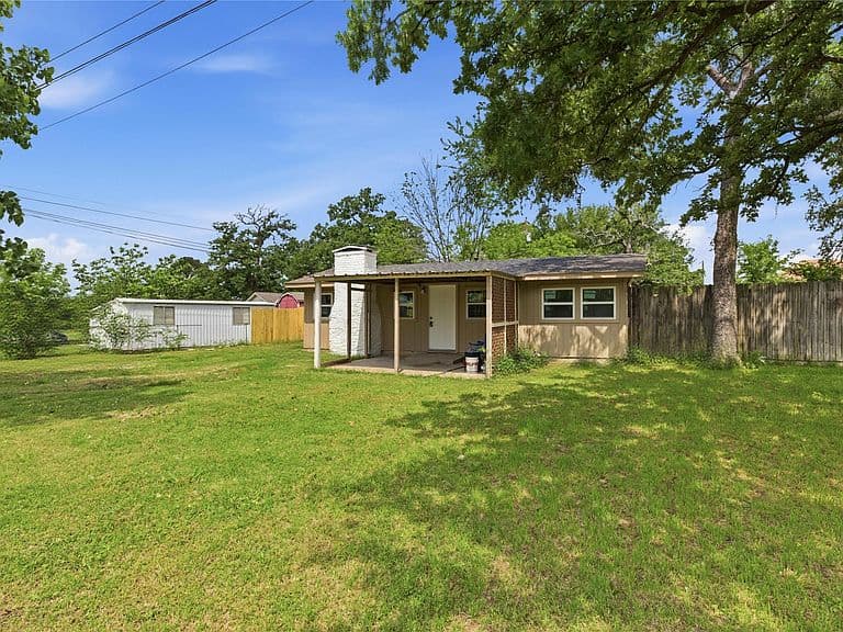 Listing photo 4