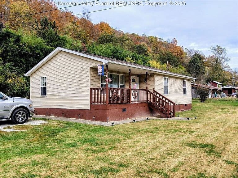 Listing photo 2