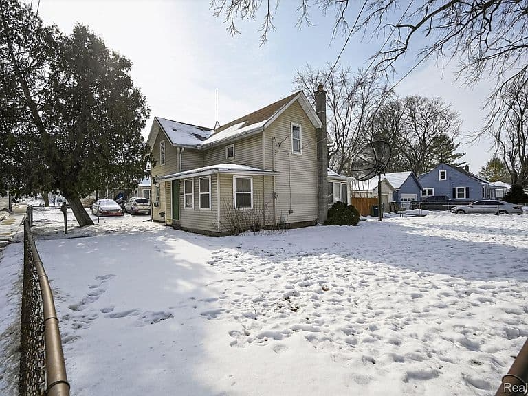 Listing photo 5