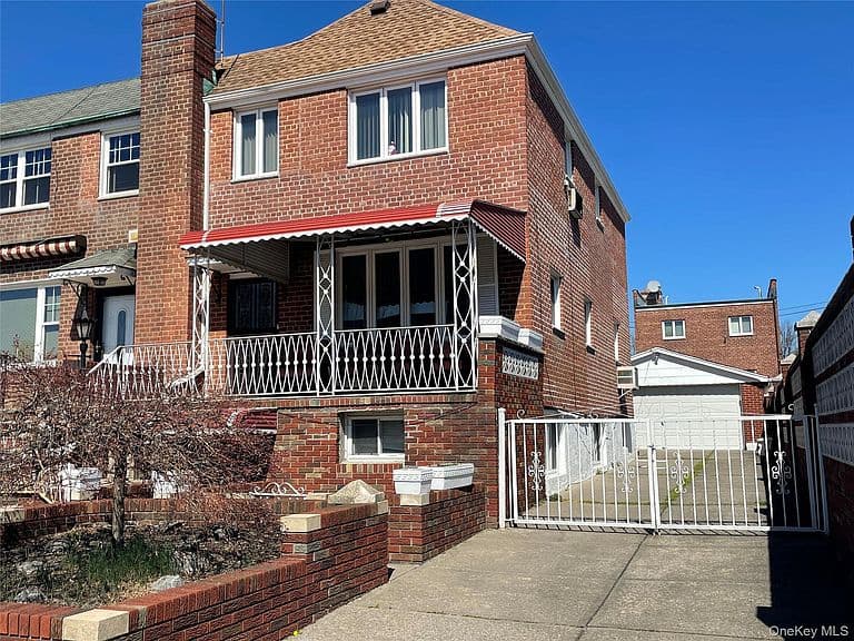 Listing photo 5