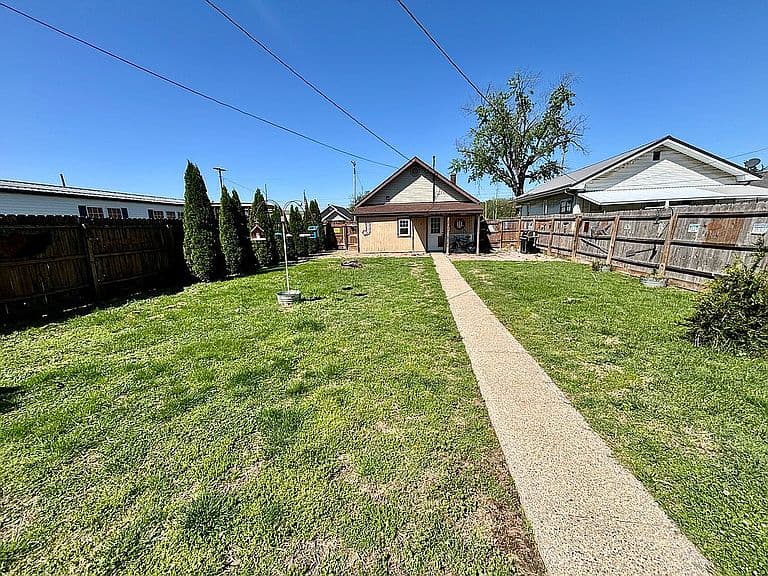 Listing photo 4