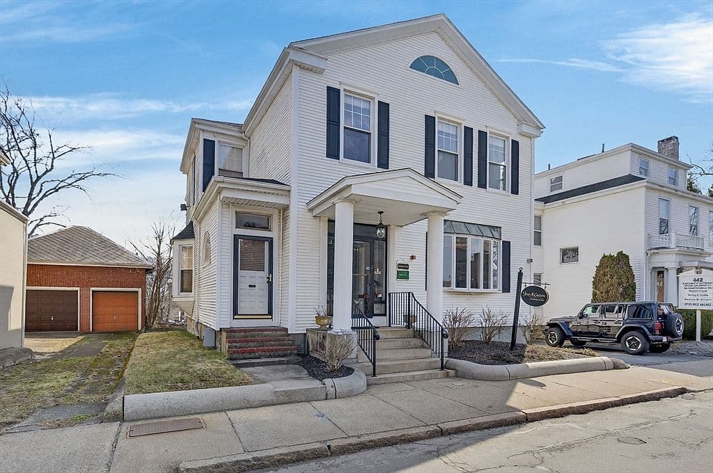 Primary listing photo