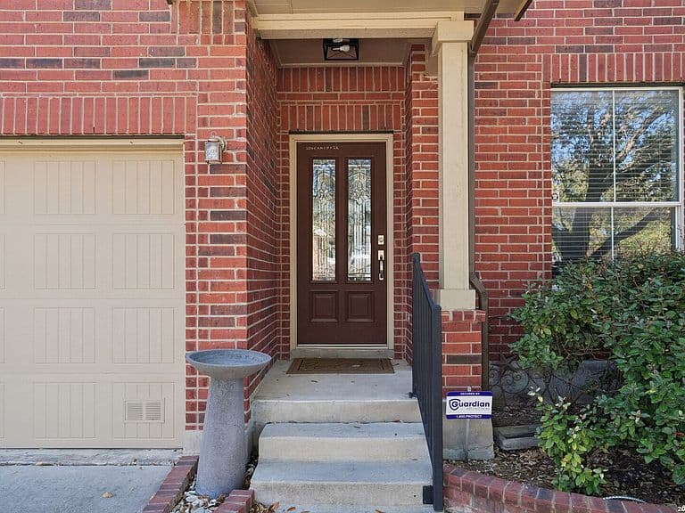 Listing photo 4