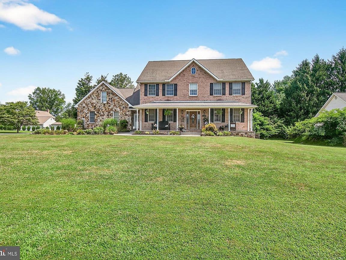 Primary listing photo