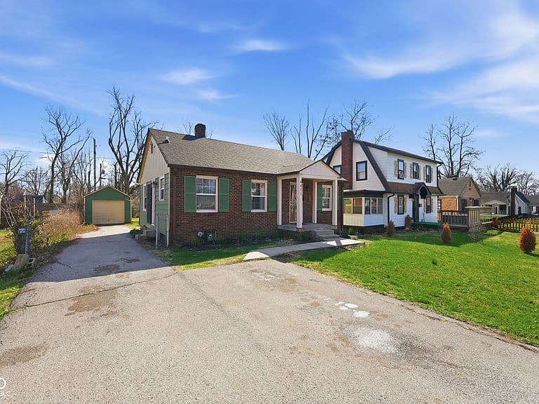 Listing photo 3