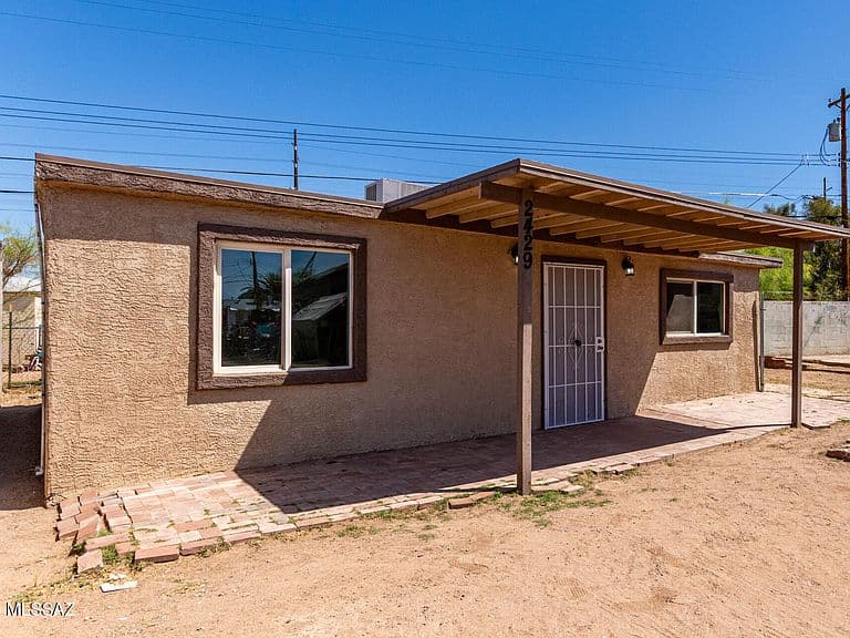 Listing photo 5