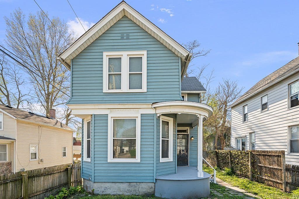Primary listing photo