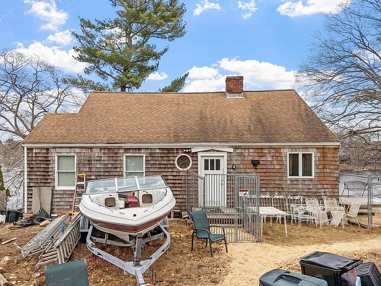 Listing photo 2