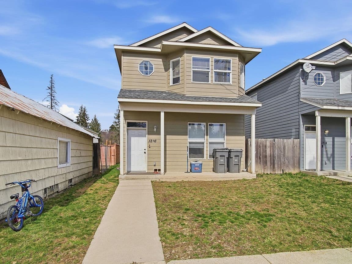 Primary listing photo