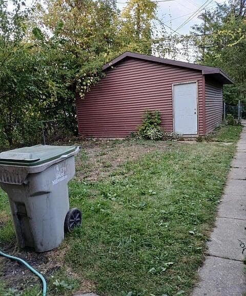 Listing photo 3