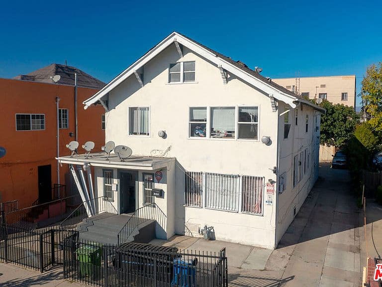 Listing photo 4