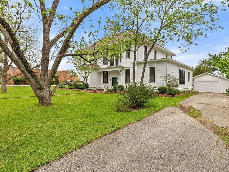 Listing photo 4