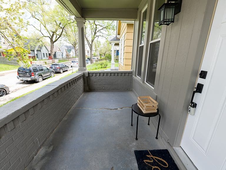 Listing photo 3