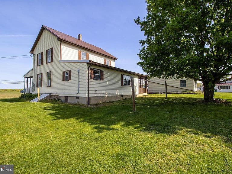 Listing photo 4