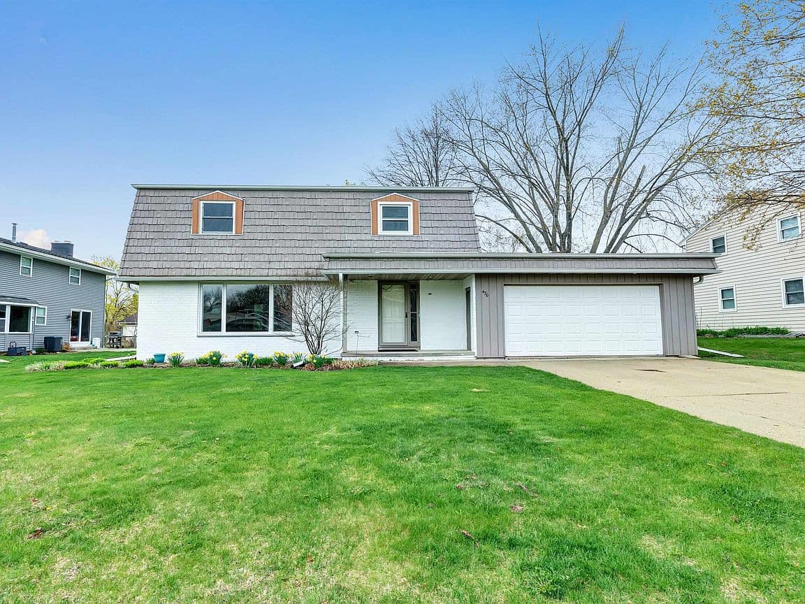 Primary listing photo