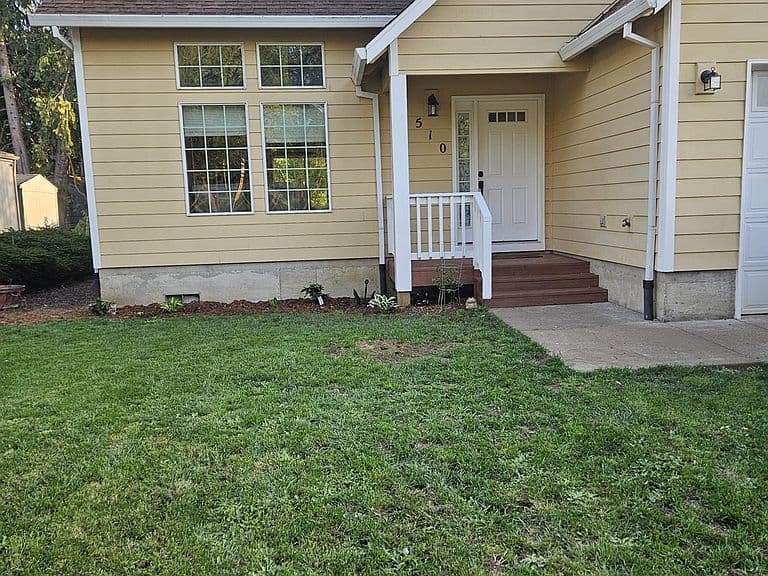 Listing photo 2