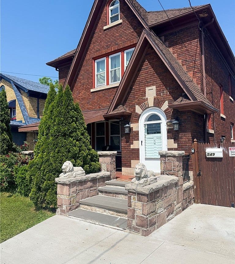 Primary listing photo