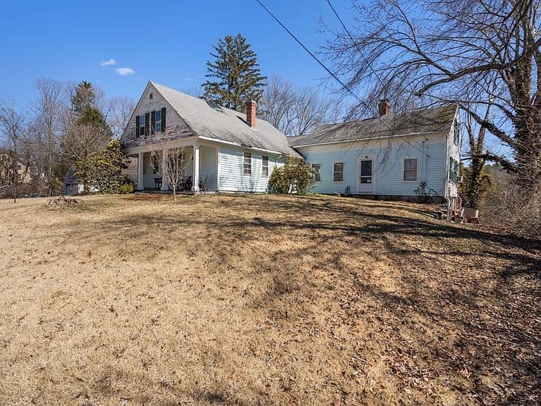 Listing photo 2