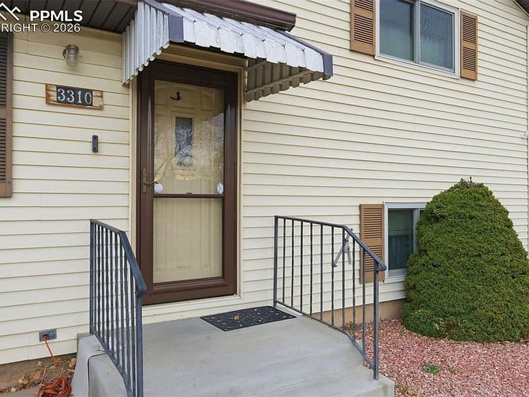 Listing photo 4