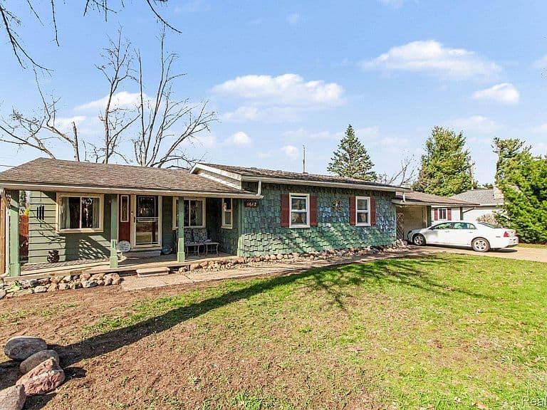 Listing photo 5