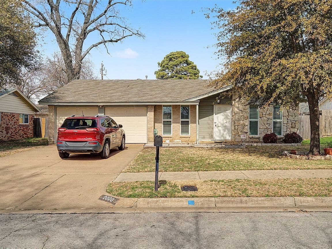 Primary listing photo