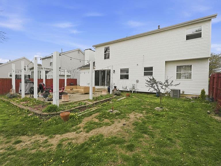 Listing photo 4